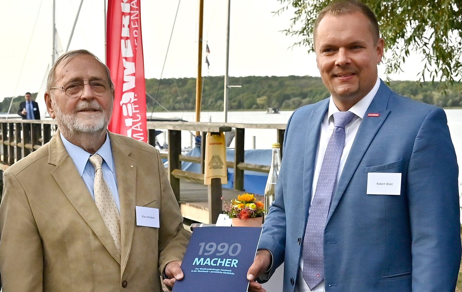 Jung und Alt: Kammerpräsident Robert Wüst (r.) und Ehrenpräsident Klaus Windeck